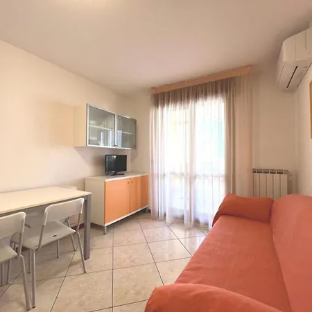 Sweet Retreat In A Great Area With Parking